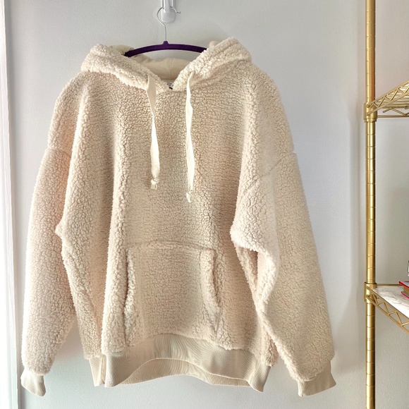 American Eagle Outfitters Jackets & Blazers - NWOT American Eagle Cream Sherpa Jacket in Size Extra Large